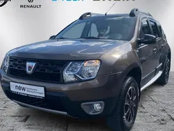 Braun Gebraucht 2017 Dacia Duster Black Shadow SUV | 9.900 € (Fairer Preis)