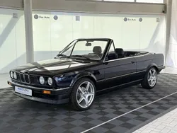 Blau Gebraucht 1990 BMW 320 Cabriolet Sport Line Cabrio | 12.980 €