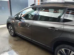 Grau Gebraucht 2018 Peugeot 2008 SUV | 10.500 € (Fairer Preis)