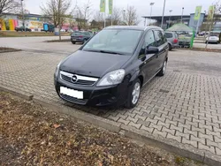 Schwarz Gebraucht 2012 Opel Zafira Family Van / Kleinbus | 3.600 € (Superpreis)