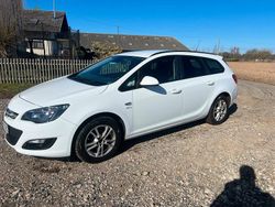 Weiß Gebraucht 2015 Opel Astra Kombi | 7.500 € (Fairer Preis)