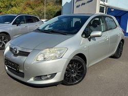 Silber Gebraucht 2009 Toyota Auris Life Limousine | 3.450 € (Fairer Preis)