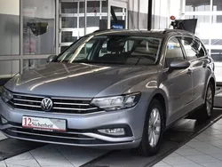 Silber Gebraucht 2021 VW Passat Business Kombi | 19.948 € (Fairer Preis)