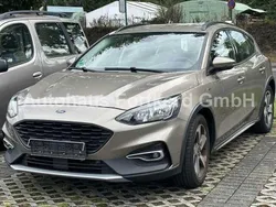 Grau Gebraucht 2019 Ford Focus Active Limousine | 14.690 € (Guter Preis)