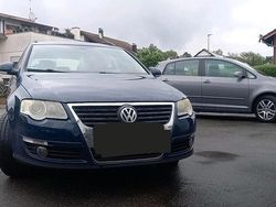 Blau Gebraucht 2007 VW Passat Comfortline Kombi | 2.699 € (Fairer Preis)