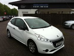 Weiß Gebraucht 2013 Peugeot 208 Access Kleinwagen | 4.990 € (Guter Preis)