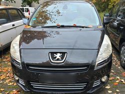 Schwarz Gebraucht 2009 Peugeot 5008 Kombi | 1.350 € (Etwas zu teuer)