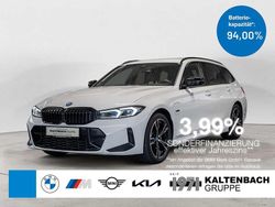Weiß Gebraucht 2022 BMW 330e M Sport Kombi | 35.890 € (Fairer Preis)