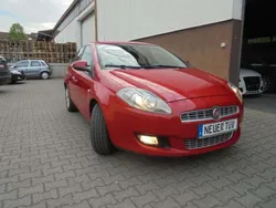 Rot Gebraucht 2011 Fiat Bravo Kleinwagen | 4.000 € (Fairer Preis)