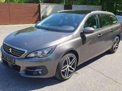 Grau Gebraucht 2018 Peugeot 308 SW Kombi | 12.990 € (Guter Preis)