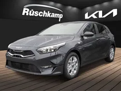 Schwarz Neu 2024 Kia Ceed 2 Limousine | 26.370 € (Fairer Preis)