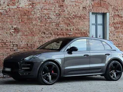 Grau Gebraucht 2015 Porsche Macan Turbo Chrono SUV | 36.800 € (Superpreis)
