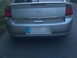 Silber Gebraucht 2003 Opel Vectra Limousine | 900 € (Guter Preis)