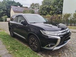 Schwarz Gebraucht 2016 Mitsubishi Outlander Plus SUV | 10.800 € (Guter Preis)
