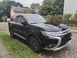 Schwarz Gebraucht 2016 Mitsubishi Outlander Plus SUV | 11.800 € (Fairer Preis)