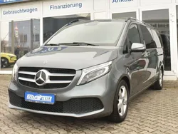 Grau Gebraucht 2020 Mercedes V250 Van / Kleinbus | 42.980 € (Guter Preis)