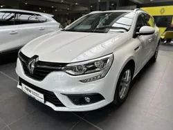Perlmuttweiß metallic Gebraucht 2017 Renault Mégane GrandTour Business Kombi | 9.990 € (Guter Preis)