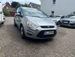 Silber Gebraucht 2014 Ford S-MAX S Van / Kleinbus | 11.000 € (Etwas zu teuer)