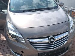 Grau Gebraucht 2016 Opel Meriva Van / Kleinbus | 6.500 €