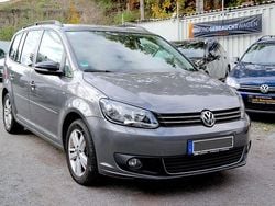 Grau Gebraucht 2013 VW Touran Match Van / Kleinbus | 7.950 € (Guter Preis)