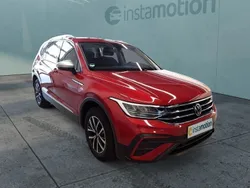 Rot Gebraucht 2022 VW Tiguan Allspace Life SUV | 35.639 € (Fairer Preis)