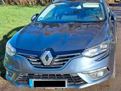 Grau Gebraucht 2016 Renault Mégane III Bose Edition Limousine | 10.500 € (Teuer)