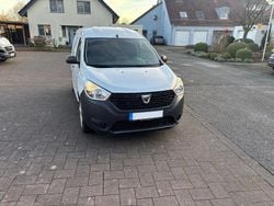 Weiß Gebraucht 2021 Dacia Dokker Essentiel Van / Kleinbus | 10.980 € (Superpreis)
