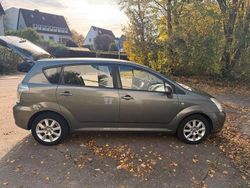 Silber Gebraucht 2004 Toyota Corolla Verso Van / Kleinbus | 3.500 € (Guter Preis)