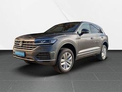 Siliziumgrau metallic (metallic) Gebraucht 2022 VW Touareg Atmosphere SUV | 47.790 € (Guter Preis)