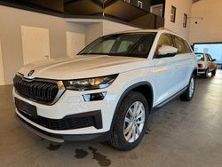 Weiß Gebraucht 2023 Skoda Kodiaq Style SUV | 23.950 € (Guter Preis)