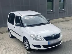 Weiß Gebraucht 2011 Skoda Roomster Kombi | 6.900 €