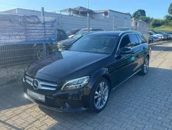 Schwarz Gebraucht 2021 Mercedes C300e Limousine | 25.390 € (Fairer Preis)