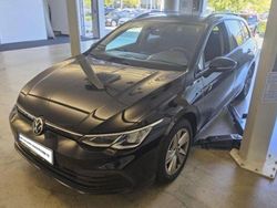 Deep black pearlescent Gebraucht 2021 VW Golf VIII Life Kombi | 17.960 € (Guter Preis)