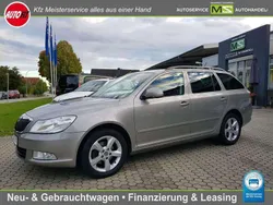 Cappuccinobeige metallic Gebraucht 2013 Skoda Octavia Best of Kombi | 5.900 € (Teuer)