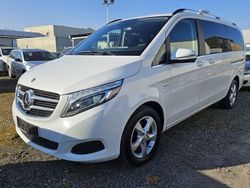 Weiß Gebraucht 2017 Mercedes V250 Avantgarde Van / Kleinbus | 28.499 € (Superpreis)