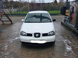 Weiß Gebraucht 2004 Seat Arosa Kleinwagen | 950 € (Fairer Preis)