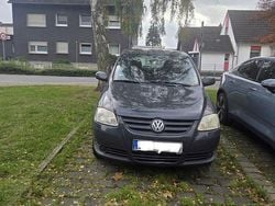 Grau Gebraucht 2009 VW Fox Kleinwagen | 1.000 € (Guter Preis)
