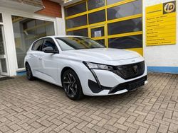 Weiß Gebraucht 2024 Peugeot 308 Allure Limousine | 18.680 € (Superpreis)