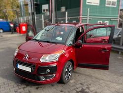 Rot Gebraucht 2011 Citroën C3 Picasso Van / Kleinbus | 3.500 €