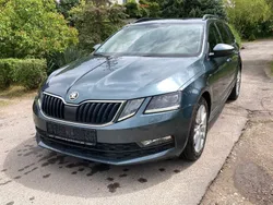 Grau Gebraucht 2018 Skoda Octavia Clever Kombi | 11.980 € (Guter Preis)