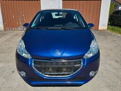 Violet Gebraucht 2014 Peugeot 208 Kleinwagen | 4.500 € (Superpreis)