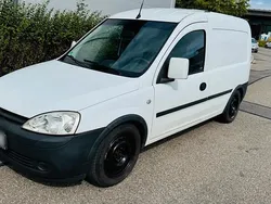Weiß Gebraucht 2007 Opel Combo Van / Kleinbus | 2.500 € (Fairer Preis)