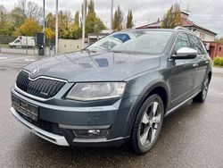 Grau Gebraucht 2015 Skoda Octavia Scout 4x4 Limousine | 9.750 € (Fairer Preis)