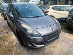 Grau Gebraucht 2011 Renault Scénic III Expression Van / Kleinbus | 2.100 € (Fairer Preis)