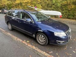 Blau Gebraucht 2010 VW Passat Comfortline Kombi | 2.490 € (Superpreis)