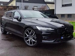 Schwarz Gebraucht 2019 Volvo V60 R-Design Kombi | 35.500 € (Teuer)