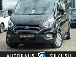 Schwarz Gebraucht 2022 Ford Tourneo Custom Titanium Van / Kleinbus | 28.990 € (Fairer Preis)