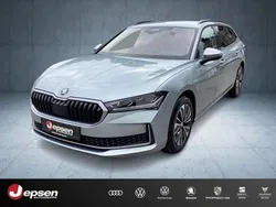Aluminiumsilber metallic Neu 2025 Skoda Superb Selection Kombi | 44.970 € (Guter Preis)