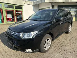 Pantherschwarz (p) Gebraucht 2014 Mitsubishi Outlander Invite SUV | 8.990 € (Superpreis)
