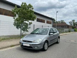 Silber Gebraucht 2004 Ford Focus Kleinwagen | 850 € (Guter Preis)